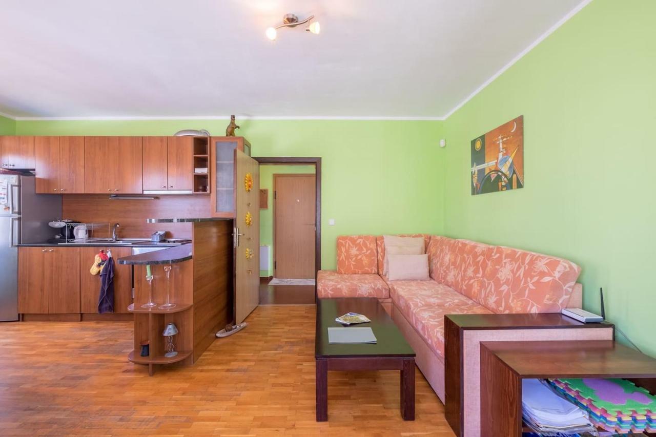 Apartemen Away From Sofia