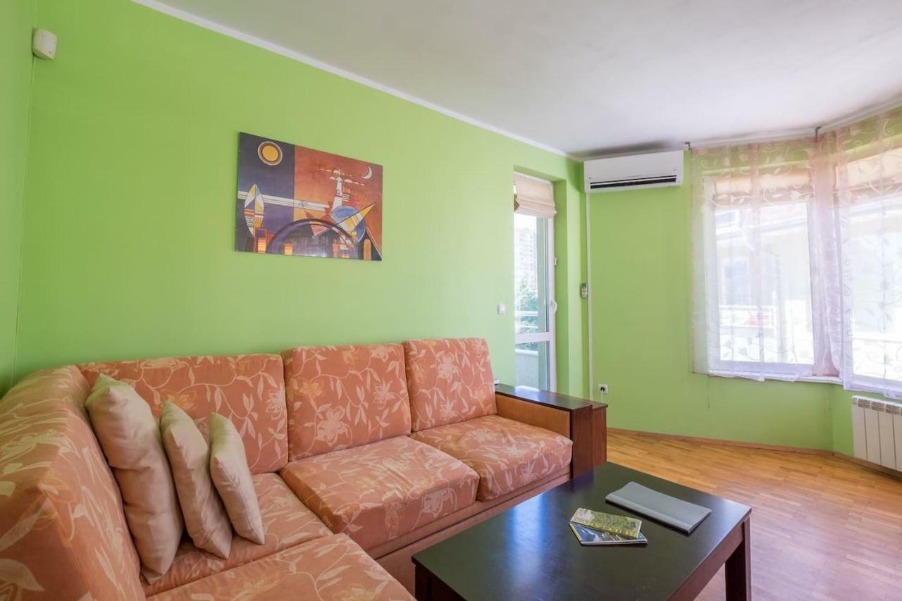 Apartemen Away From Sofia