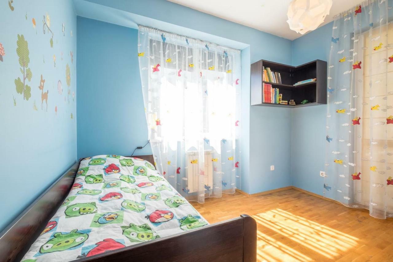 Away From Apartemen